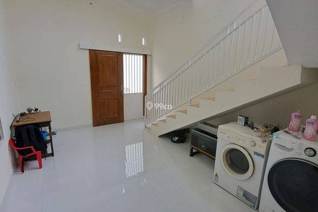 RUMAH SECCOND LUAS PALING MURAH DI JAKAL DEKAT PASAR GENTAN RUMAH SECCOND LUAS PALING MURAH DI JAKAL DEKAT PASAR GENTAN