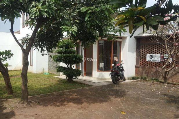 Rumah bagus 2 lantai halaman luas dlm komplek di Cibiru Rumah bagus 2 lantai halaman luas dlm komplek di Cibiru