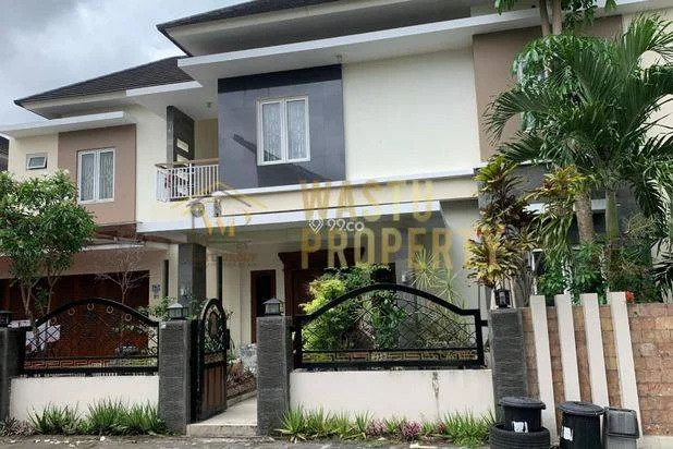 JUAL CEPAT RUMAH MEWAH TANAH LUAS DEKAT STADION MAGUWO JUAL CEPAT RUMAH MEWAH TANAH LUAS DEKAT STADION MAGUWO