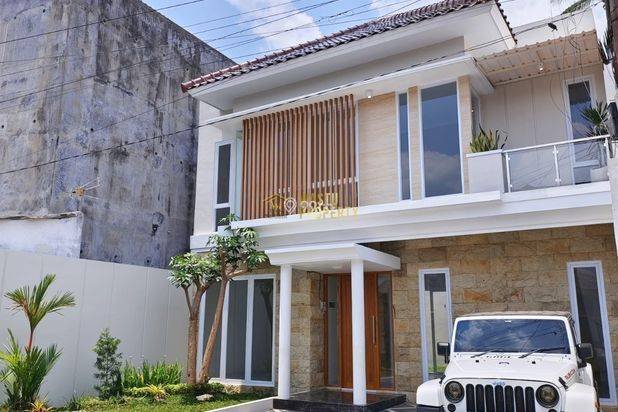 RUMAH MEWAH 2 LANTAI, 5 MENIT DARI SLEMAN CITY HALL RUMAH MEWAH 2 LANTAI, 5 MENIT DARI SLEMAN CITY HALL
