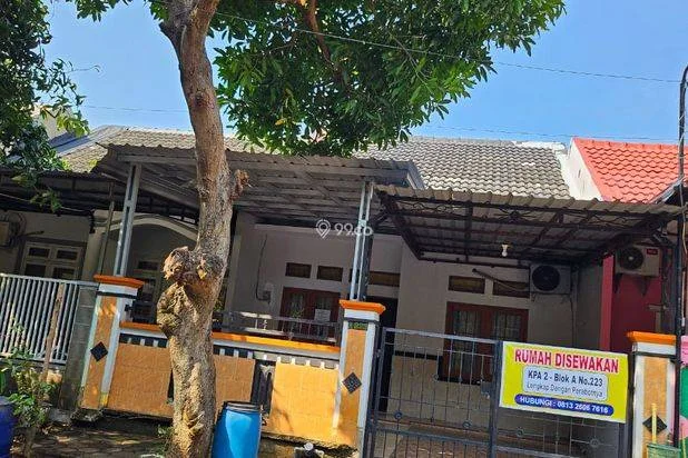 Disewakan Rumah Cantik di Belakang Ruko Semarang Disewakan Rumah Cantik di Belakang Ruko Semarang