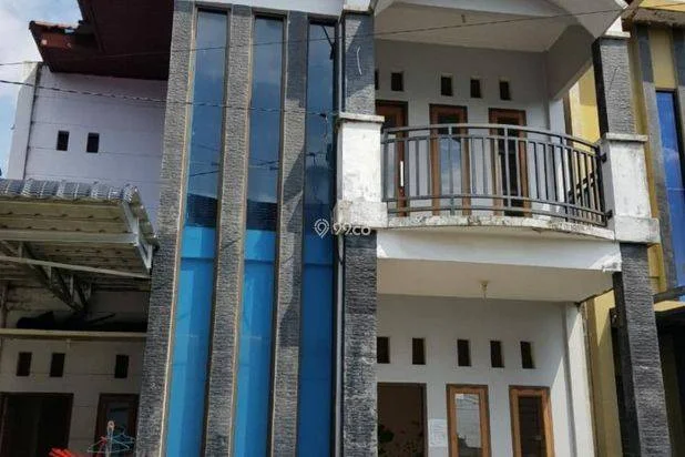 DISEWAKAN RUMAH 2 LT , 3 KT, 3 KM , CARPORT DISEWAKAN RUMAH 2 LT , 3 KT, 3 KM , CARPORT