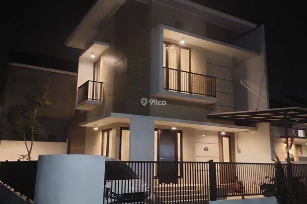 Dijual Rumah Hook 2 Lantai Tanah Luas Dekat Summarecon Cluster Adipura Dijual Rumah Hook 2 Lantai Tanah Luas Dekat Summarecon Cluster Adipura