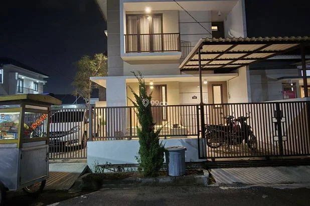 Dijual Rumah Hook 2 Lantai Tanah Luas Dekat Summarecon Cluster Adipura Dijual Rumah Hook 2 Lantai Tanah Luas Dekat Summarecon Cluster Adipura