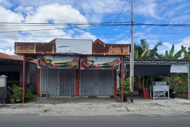 Di sewakan 2 unit toko strategis Di sewakan 2 unit toko strategis