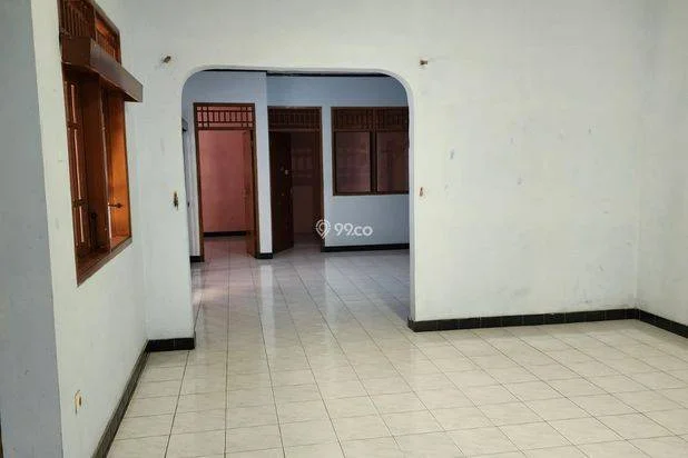 Disewakan Rumah Tanjung Duren Rumah Rapi siap Huni, Rumah 6+2 Kamar Tidur, row jalan 2 mobil di Tanjung duren bisa untuk Usaha Disewakan Rumah Tanjung Duren Rumah Rapi siap Huni, Rumah 6+2 Kamar Tidur, row jalan 2 mobil di Tanjung duren bisa untuk Usaha