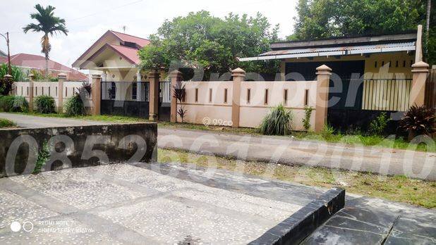 Jual Cepat Luas Bangunan 192 m2 dan Luas Tanah 842 m2 (8,4 tbk Jual Cepat Luas Bangunan 192 m2 dan Luas Tanah 842 m2 (8,4 tbk