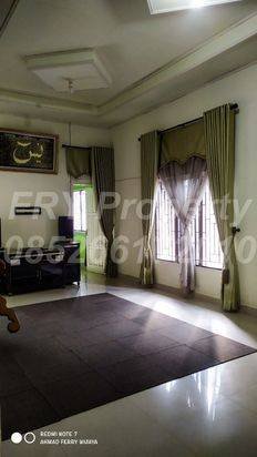 Jual Cepat Luas Bangunan 192 m2 dan Luas Tanah 842 m2 (8,4 tbk Jual Cepat Luas Bangunan 192 m2 dan Luas Tanah 842 m2 (8,4 tbk