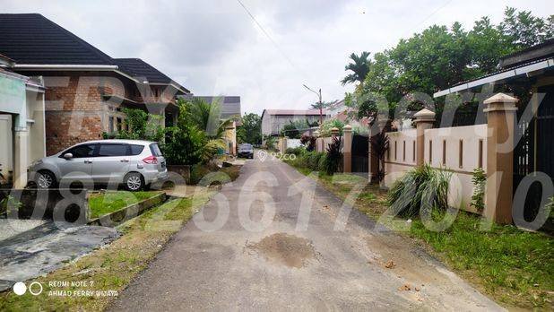 Jual Cepat Luas Bangunan 192 m2 dan Luas Tanah 842 m2 (8,4 tbk Jual Cepat Luas Bangunan 192 m2 dan Luas Tanah 842 m2 (8,4 tbk