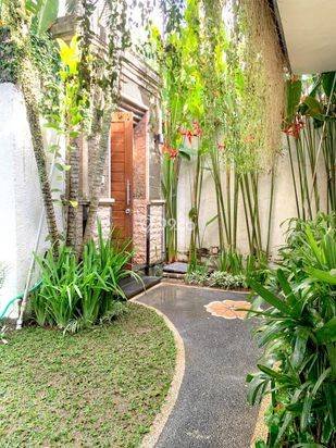 10 Year Leasehold Villa for Sale in Umalas Bali Near Seminyak and Canggu MCL153 10 Year Leasehold Villa for Sale in Umalas Bali Near Seminyak and Canggu MCL153