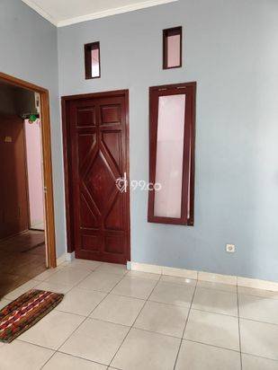 Disewakan Rumah 2 Lantai di perumahan Disewakan Rumah 2 Lantai di perumahan