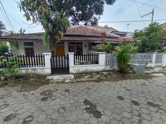 Jual 2 Rumah 1 Sertifikat (HOOK) cocok untuk kontrakan/usaha Jual 2 Rumah 1 Sertifikat (HOOK) cocok untuk kontrakan/usaha