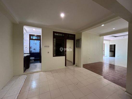 Rumah Mewah Kayu Putih: Posisi Hook, Selangkah ke LRT & Bebas Banjir! Rumah Mewah Kayu Putih: Posisi Hook, Selangkah ke LRT & Bebas Banjir!