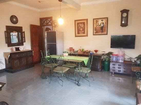 Rumah sejuk menghadap selatan Rumah sejuk menghadap selatan