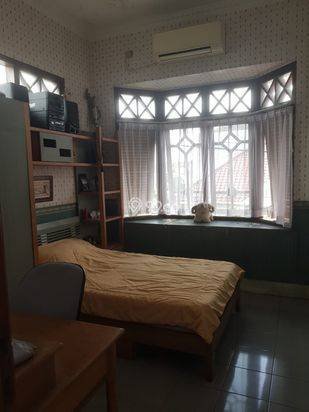 Rumah sejuk menghadap selatan Rumah sejuk menghadap selatan