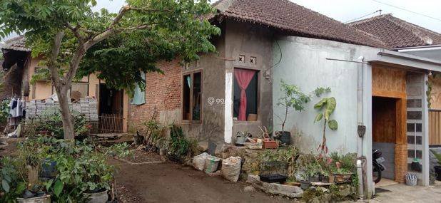 Rumah view bagus di Poros Jalan di Bumiaji Kota Batu Rumah view bagus di Poros Jalan di Bumiaji Kota Batu