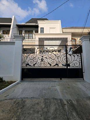 Turun Harga Rumah Baru Design Classic Modern Di Duren Sawit Jakarta Timur Turun Harga Rumah Baru Design Classic Modern Di Duren Sawit Jakarta Timur