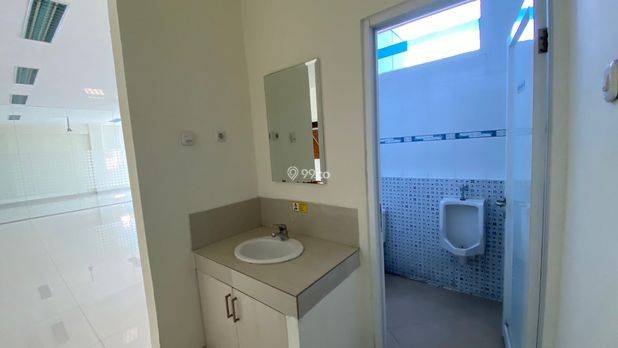 Gudang Lokasi Bagus Cikarang Pusat Unit Disewakan, LT 1259m², LB 1040m² Gudang Lokasi Bagus Cikarang Pusat Unit Disewakan, LT 1259m², LB 1040m²