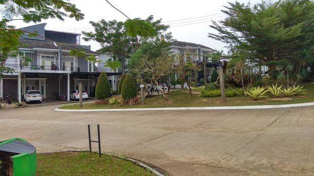 Jual Murah Rumah 2 Lantai Komplek NEW CASTLE, One Gate System, Security 24 Jam Lokasi K. Bawah-Mayang Kota Jambi Jual Murah Rumah 2 Lantai Komplek NEW CASTLE, One Gate System, Security 24 Jam Lokasi K. Bawah-Mayang Kota Jambi