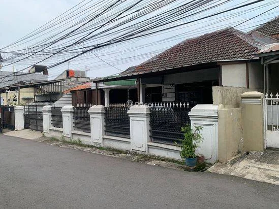 Rumah OLD MONEY 500meter Strategis Siap jadi cluster Rumah OLD MONEY 500meter Strategis Siap jadi cluster