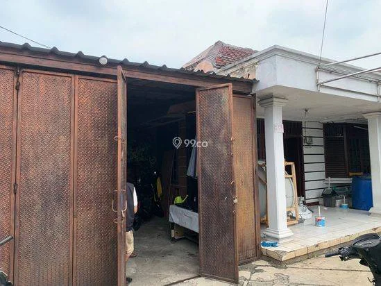 Rumah OLD MONEY 500meter Strategis Siap jadi cluster Rumah OLD MONEY 500meter Strategis Siap jadi cluster