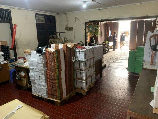 Rumah OLD MONEY 500meter Strategis Siap jadi cluster Rumah OLD MONEY 500meter Strategis Siap jadi cluster