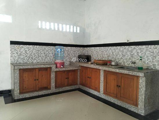 For Lease, 4 Bedroom House with Traditional Balinese Nuances in Kerobokan For Lease, 4 Bedroom House with Traditional Balinese Nuances in Kerobokan
