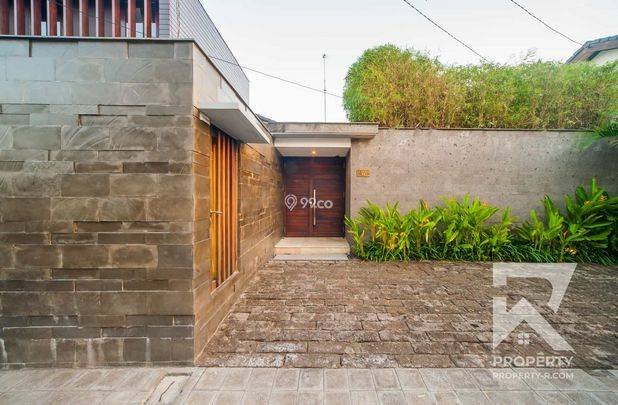 Spacious 3 Bedroom Villa with Pool Sanur Bali for Rent Yearly Spacious 3 Bedroom Villa with Pool Sanur Bali for Rent Yearly