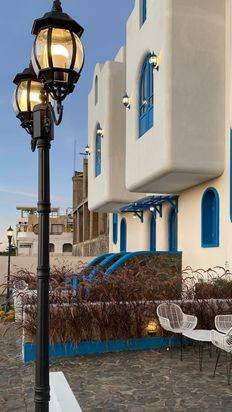 Villa Unik ala Santorini di Jantung Kota Batu Villa Unik ala Santorini di Jantung Kota Batu