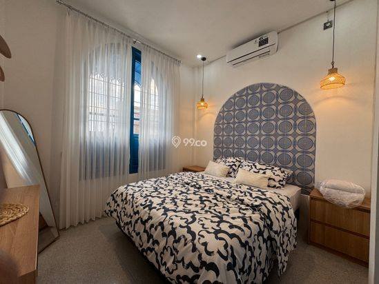 Villa Unik ala Santorini di Jantung Kota Batu Villa Unik ala Santorini di Jantung Kota Batu