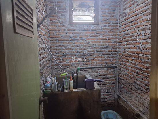 SPECIAL OFFER! Rumah Secondary di Tugu, Semarang, LT 175m² Luas Bangunan 165m² SPECIAL OFFER! Rumah Secondary di Tugu, Semarang, LT 175m² Luas Bangunan 165m²