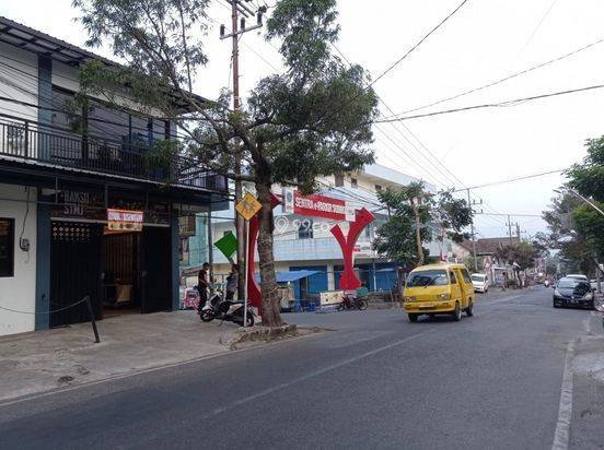 RUKO BAGUS 2 LANTAI HARGA BAGUS DI JALAN SUDIRO SISIR KOTA BATU. RUKO BAGUS 2 LANTAI HARGA BAGUS DI JALAN SUDIRO SISIR KOTA BATU.