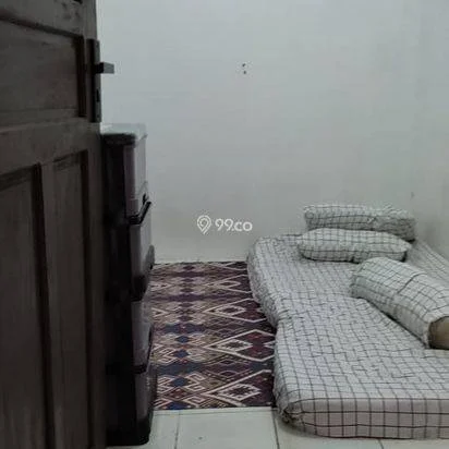 Disewakan Kost Putri Islami Mampang murah, strategis, bebas banjir. Disewakan Kost Putri Islami Mampang murah, strategis, bebas banjir.