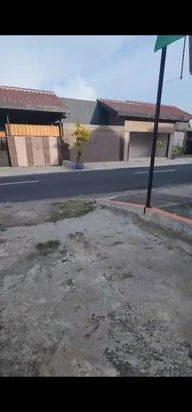 Disewakan tanah kosong sudah kering di nayan wonolopo tasikmadu. Pinggir jalan raya. Akses anak sekolah & karyawan kerja. Disewakan tanah kosong sudah kering di nayan wonolopo tasikmadu. Pinggir jalan raya. Akses anak sekolah & karyawan kerja.