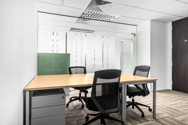 Ruang kerja fleksibel di Regus WTC 5 Ruang kerja fleksibel di Regus WTC 5