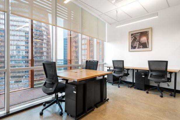 Akses satu harga ke ruang kerja, kantor virtual, dan ruang rapat di Signature South Quarter Akses satu harga ke ruang kerja, kantor virtual, dan ruang rapat di Signature South Quarter