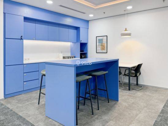 Singgah, bekerja, atau berkolaborasi di pusat bisnis HQ Tower profesional kami Singgah, bekerja, atau berkolaborasi di pusat bisnis HQ Tower profesional kami