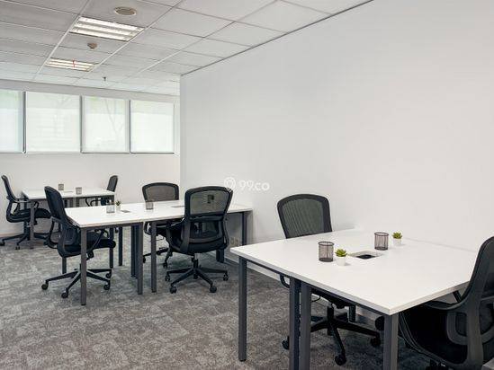 Singgah, bekerja, atau berkolaborasi di pusat bisnis HQ Tower profesional kami Singgah, bekerja, atau berkolaborasi di pusat bisnis HQ Tower profesional kami