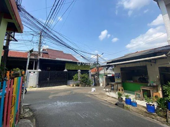 Dijual segera rumah beserta kios/warung, 99m, Jagakarsa, pinggir jalan raya Dijual segera rumah beserta kios/warung, 99m, Jagakarsa, pinggir jalan raya