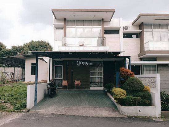 Dijual Rumah Komplek Sarijadi Dekat Kampus Maranatha Dijual Rumah Komplek Sarijadi Dekat Kampus Maranatha