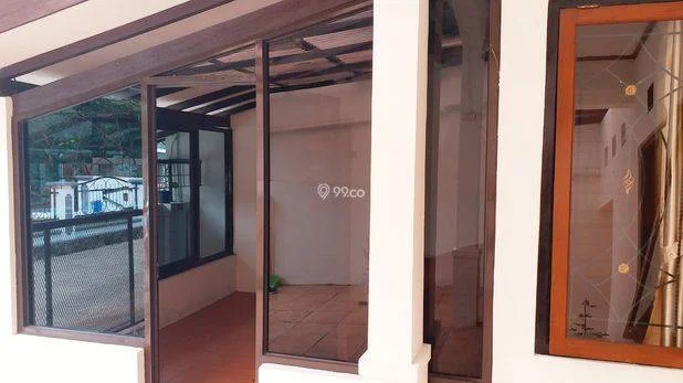 Disewakan Rumah Komplek Sariwangi 10 Menit Polban Siap Huni Disewakan Rumah Komplek Sariwangi 10 Menit Polban Siap Huni