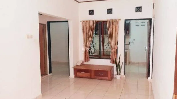 Disewakan Rumah Komplek Sariwangi 10 Menit Polban Siap Huni Disewakan Rumah Komplek Sariwangi 10 Menit Polban Siap Huni