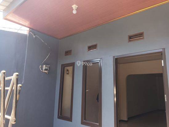 Disewakan rumah nyaman dan aman di komplek Bukit Rivaria Sawangan. Disewakan rumah nyaman dan aman di komplek Bukit Rivaria Sawangan.