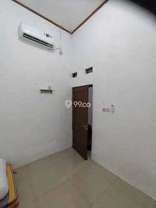 Rumah Sederhana yang Nyaman dan Strategis (BARU RENOV !) Rumah Sederhana yang Nyaman dan Strategis (BARU RENOV !)