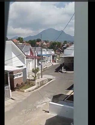 Sewa Rumah di daerah Bandung Timur (CIleunyi) Sewa Rumah di daerah Bandung Timur (CIleunyi)
