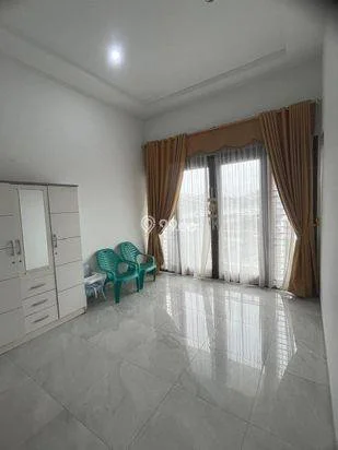RUMAH EXKLUSIF DI PUSAT PERKOTAAN RUMAH EXKLUSIF DI PUSAT PERKOTAAN
