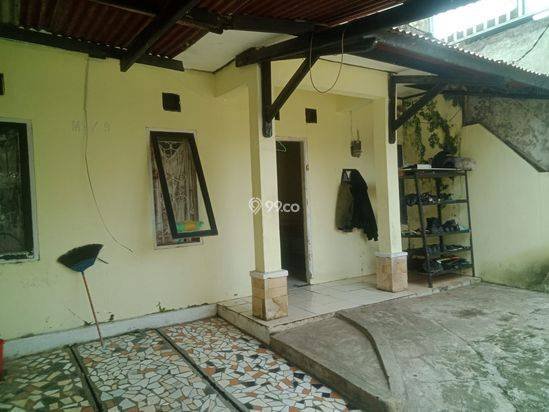 DIJUAL RUMAH 2 LANTAI – CIANJUR KOTA SHM • Siap Huni • Lahan Luas + Kolam Ikan DIJUAL RUMAH 2 LANTAI – CIANJUR KOTA SHM • Siap Huni • Lahan Luas + Kolam Ikan