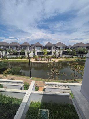 Disewakan Rumah Classic Lux di Podomoro Park View Danau Disewakan Rumah Classic Lux di Podomoro Park View Danau