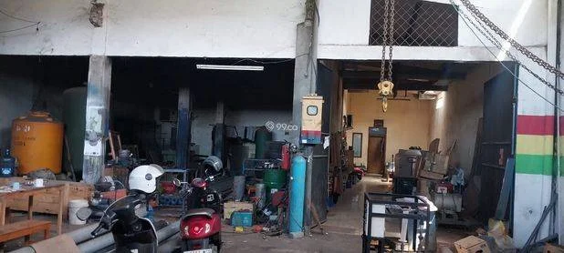 Dijual! Gudang + Kantor Lokasi Strategis dengan Area Bisnis Dijual! Gudang + Kantor Lokasi Strategis dengan Area Bisnis