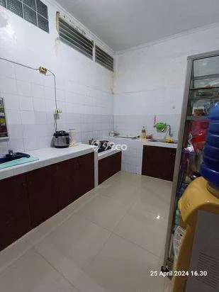 Disewakan Rumah Strategis Kota Pontianak, Siap Huni Tinggal Masuk di Jl Beringin Gang Beringin No E2 Disewakan Rumah Strategis Kota Pontianak, Siap Huni Tinggal Masuk di Jl Beringin Gang Beringin No E2